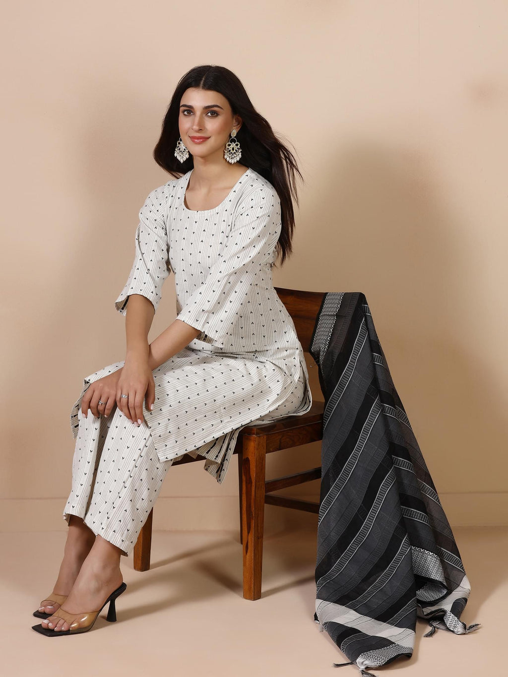 Women Poly Cotton Off White Yarn Dyed Kurta Comfort Pant Dupatta