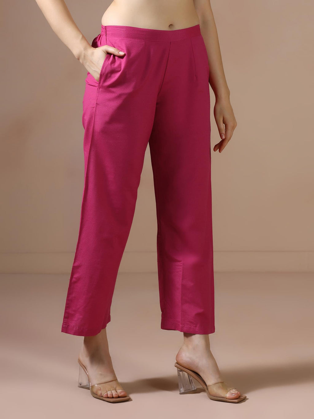 Women Poly Cotton Pink Yarn Dyed Kurta With Comfort Pant